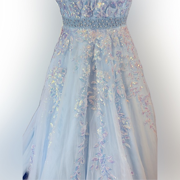 EUC Amarra Tulle and Leaf Lace Embroidered Ball Gown - Picture 3 of 12